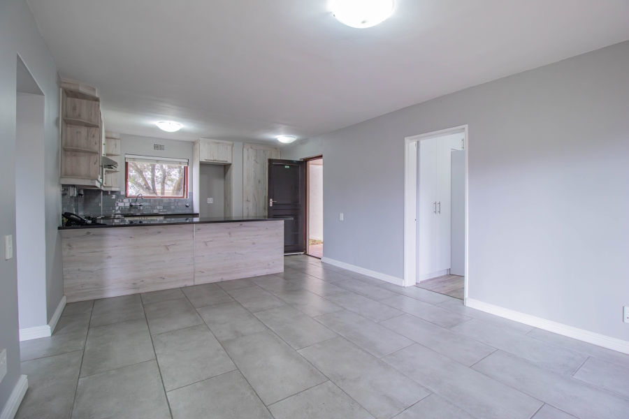 To Let 3 Bedroom Property for Rent in Greenways Golf Estate Western Cape